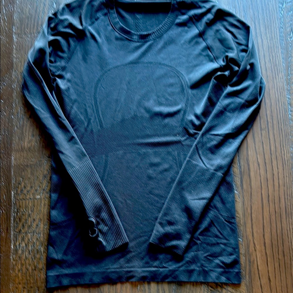 Lululemon Swif Tech
